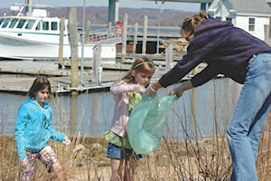 old lyme girl scouts spring clean-up
